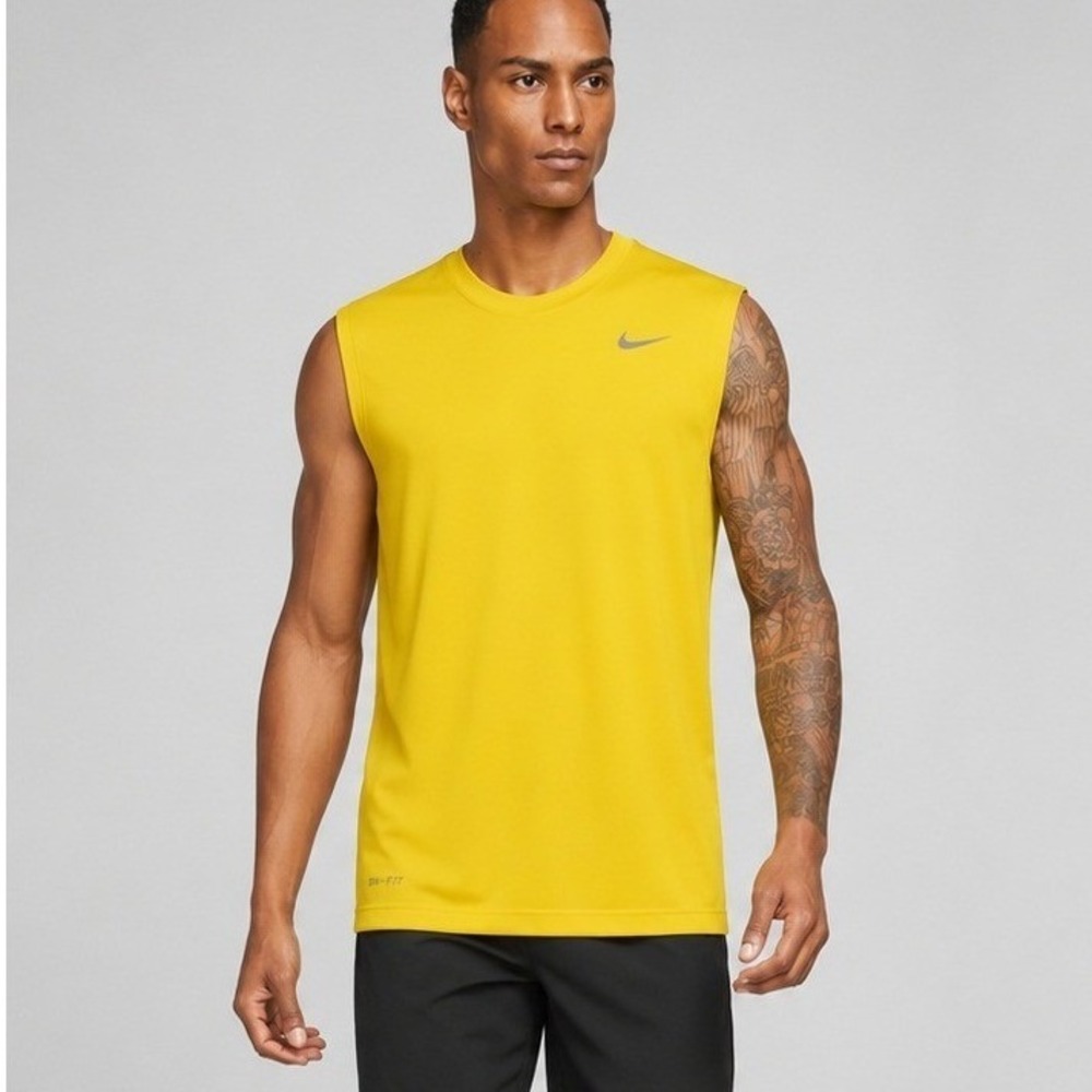 Nike Men's Medium Dri-Fit Sleeveless Training Shirt Yellow Gym Tank Top Athletic